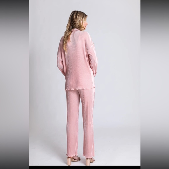 Pink feather sleeve top with matching bottom - Picture 4 of 7